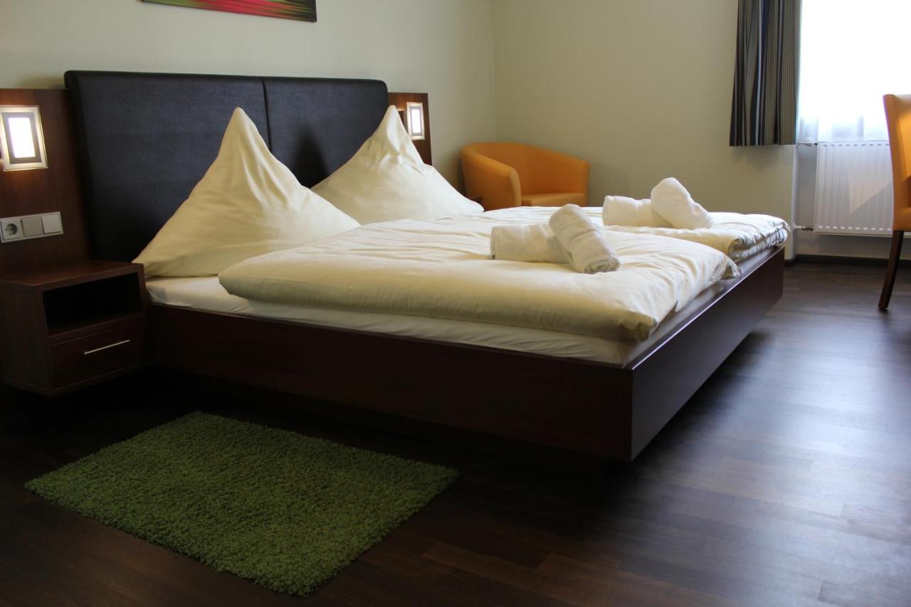Hotel Brantl Roding Ngoại thất bức ảnh